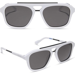 image:imageDIFF  Star Wars Stormtrooper 30 Navigator Sunglasses for Men and Women  UV400 Polarized Protection  White  Grey