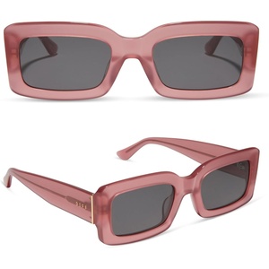 image:imageDIFF Indy Rectangular Sungalsses for Women  UV400 Protection  Designer Acetate FramesGuava